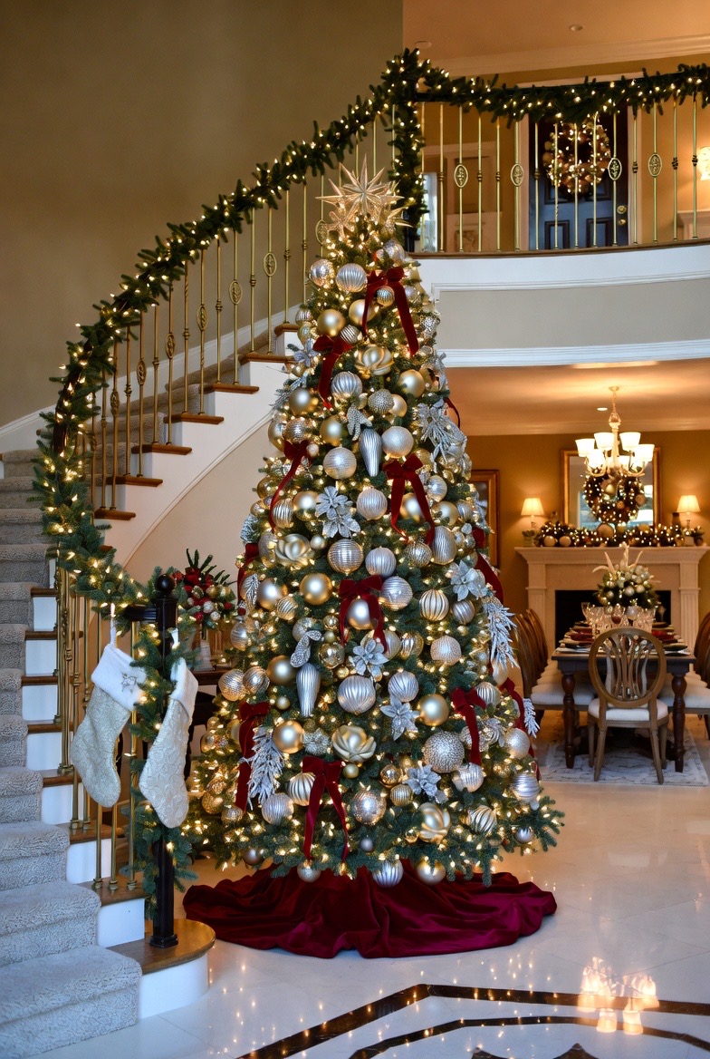 Evergreen Estate décor package